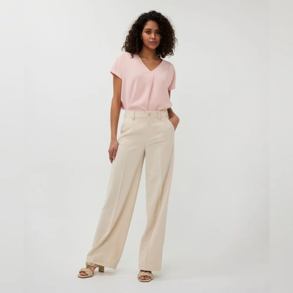 ESQUALO Soft Pink V-Neck Blouse - Picture 4 of 11